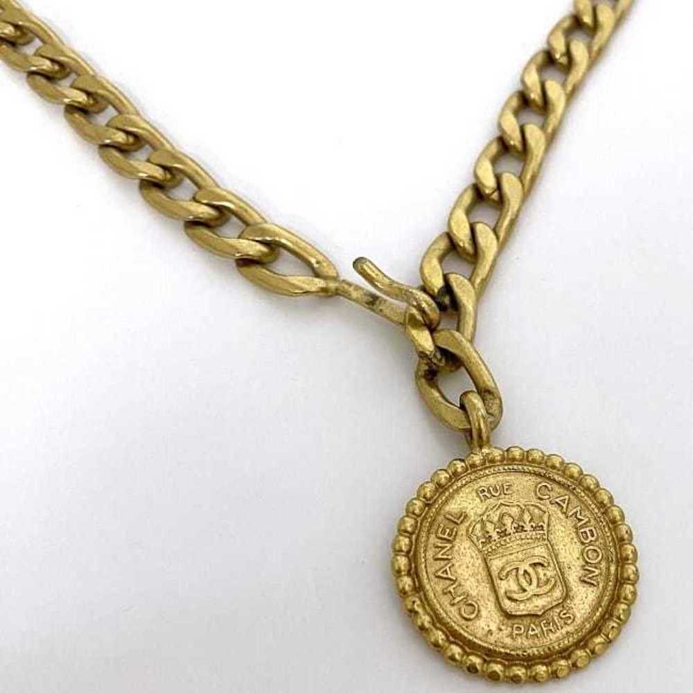 CHANEL Gold Chain Belt with Coco Mark Coin Buckle - Picture 3 of 11